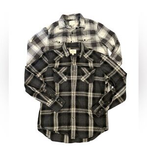 Set of 2 American Eagle Size Medium Seriously Soft Long‎ Sleeve Button Ups EUC